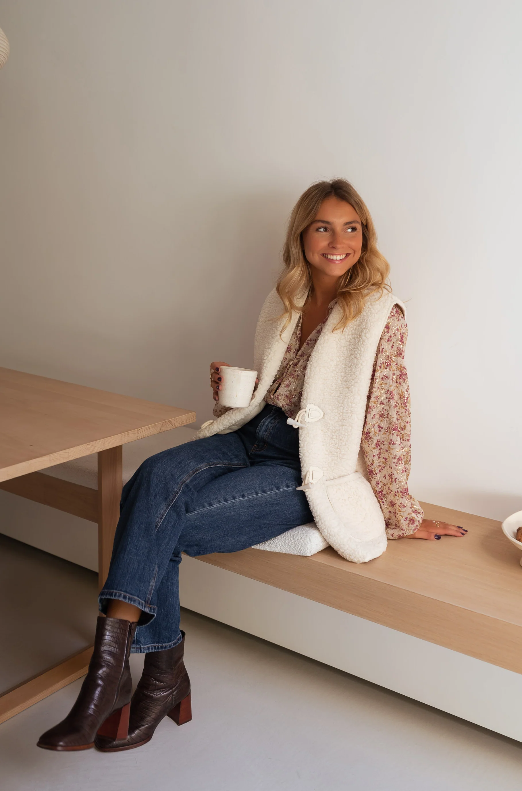 Blouse Lane - beige - Image 5