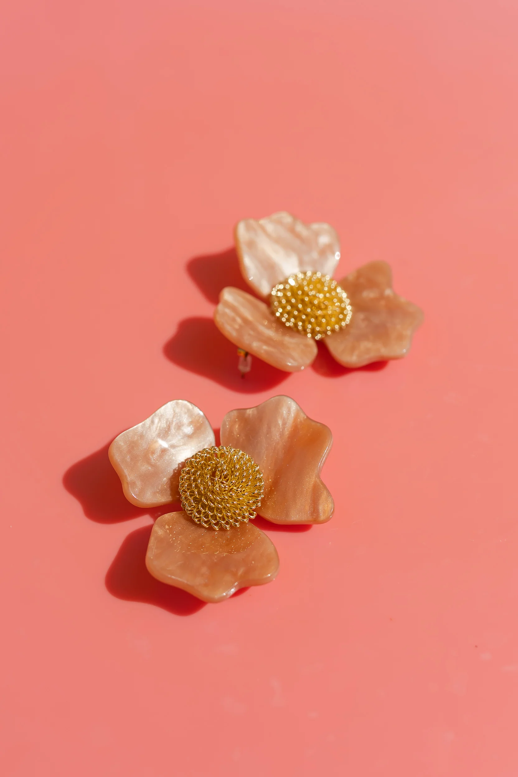 Boucles d’oreilles Blume - rose et dorée - Image 2